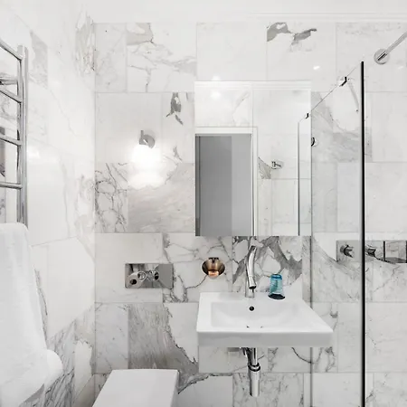 Aparthotel The Joseph 4*