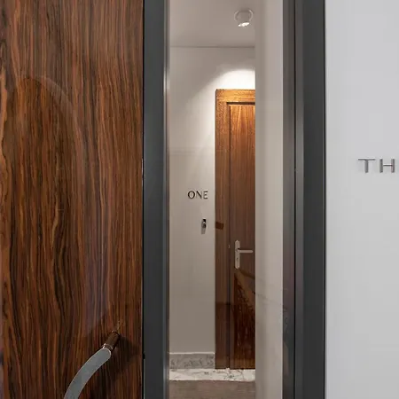 Apart-hotel The Joseph 4*
