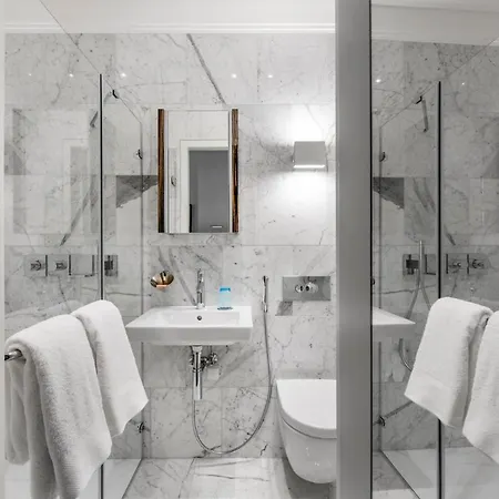 Apart-hotel The Joseph 4*