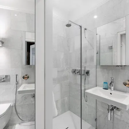 The Joseph Apart-hotel VNO